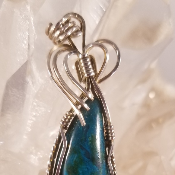 Wire wrapped Chrysocolla Pendant - Picture 9 of 15